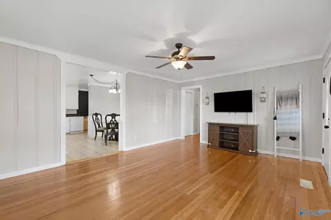 152 6th St, Grant, AL 35747 photo 7