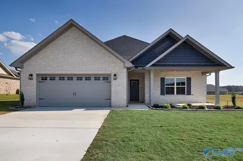 206 Maddie Mae Ln, Toney, AL 35773