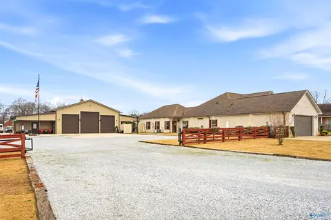 22542 Sharp Rd, Athens, AL 35613