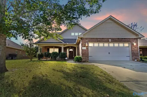 7322 Vidette Ln, Owens Cross Roads, AL 35763