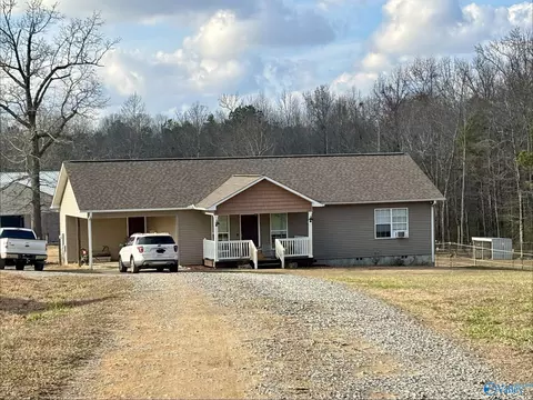 83 Wright Dr, Grant, AL 35747