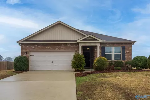 134 Natalie Jane Dr, Hazel Green, AL 35750