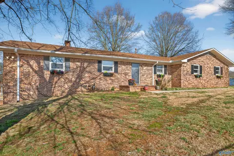 1407 Union Chapel Rd, Union Grove, AL 35175