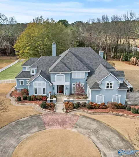 2600 Applewood Cir, Decatur, AL 35603