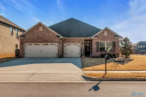 222 Holt St, Meridianville, AL 35759
