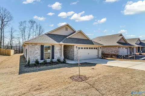 15415 Springbrook Trce, Athens, AL 35611