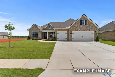 137 Sniper St, Toney, AL 35773