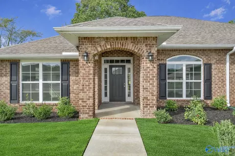 325 Carnation Ave, Meridianville, AL 35759