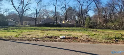 909 Lee Dr, Huntsville, AL 35816