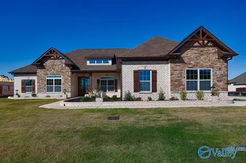 13786 Goff Dr, Athens, AL 35611