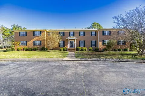8204 Willowbrook Cir # C, Huntsville, AL 35802