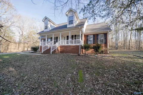 424 Shane Dr, New Market, AL 35761