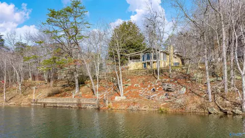 408 County Road 637, Mentone, AL 35984