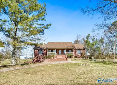 462 Brooks Rd, Union Grove, AL 35175