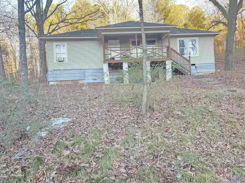 724 Old Hwy 31, Falkville, AL 35622