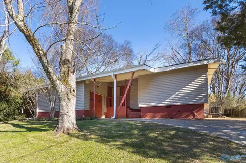 2710 Dry Creek Dr, Huntsville, AL 35810