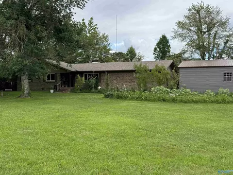 5815 Georgia Mountain Rd, Guntersville, AL 35976