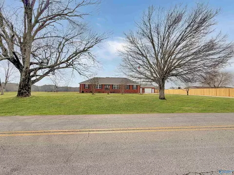712 Bo Howard Rd, Toney, AL 35773