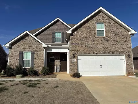 109 Slade Thomas Dr, Meridianville, AL 35759