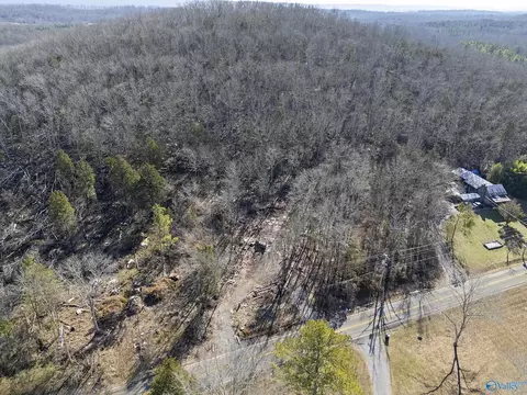 1289 Ridgedale Rd, Scottsboro, AL 35768