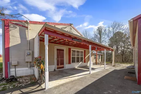27962 Copeland Rd, Athens, AL 35613