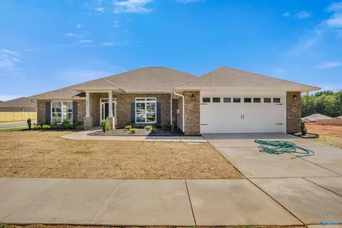 321 Carnation Ave, Meridianville, AL 35759