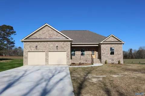 1039 Shoal Creek Rd, Arab, AL 35016