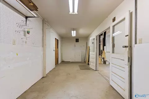 Entry Way - 8565 Curtis Rd, Athens, AL 35614 photo 1 of 1