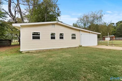 Exterior - 8565 Curtis Rd, Athens, AL 35614 photo 7 of 9