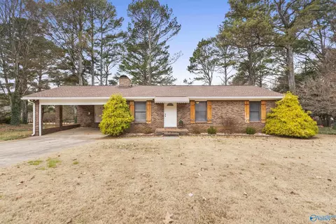 112 NE Jacque Jim Dr, Huntsville, AL 35810