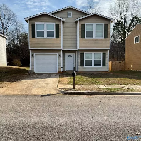 250 Whitestone Dr, Huntsville, AL 35810