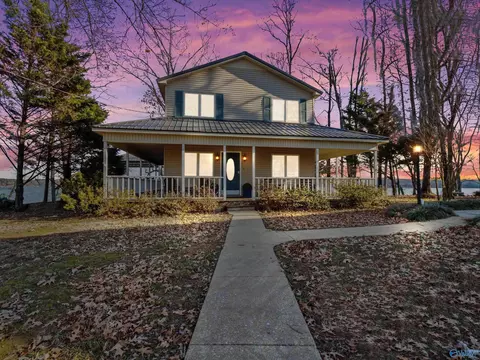 186 Bluff Dr, Rogersville, AL 35652