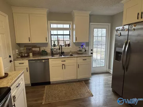 Kitchen - 91 Gurley Cir, Section, AL 35771 photo 2 of 4