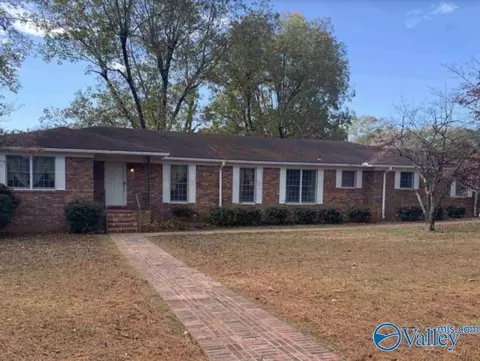 409 Forestdale Ave, Albertville, AL 35950