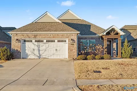 15543 Ironcrest Dr, Harvest, AL 35749