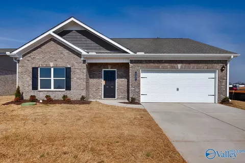 192 Mill Valley Way, New Market, AL 35761