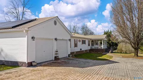 1816 Adamsburg Rd, Fort Payne, AL 35967