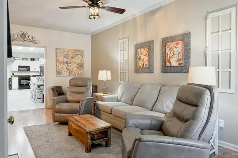 427 Bromwich St, Decatur, AL 35603