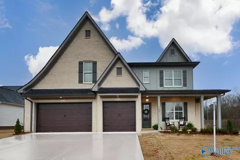 100 Parkland Hill Trce, Madison, AL 35756