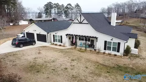 1445 Big Nose Dr, Centre, AL 35960