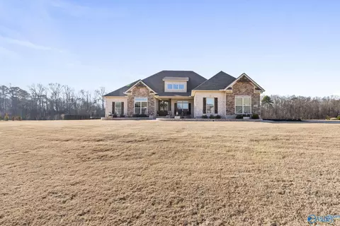 108 Naismith Dr, Meridianville, AL 35759