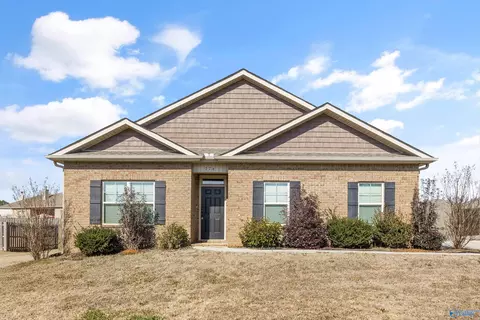276 Dinner Tree Sq, Huntsville, AL 35811