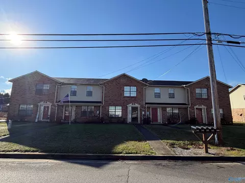 1801 Glenn St, Decatur, AL 35603