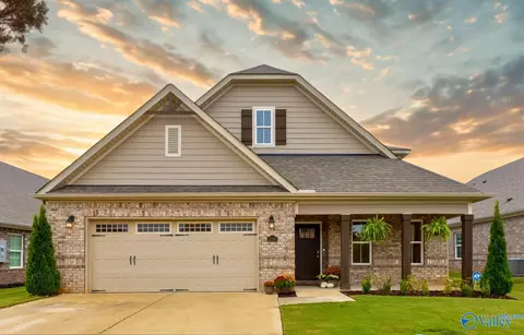 15587 Ironcrest Dr, Harvest, AL 35749