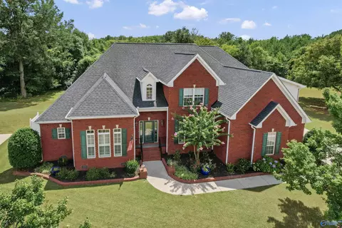 145 Misty River Ln, Huntsville, AL 35824