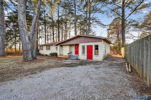 1711 Brandon Town Rd, Huntsville, AL 35816