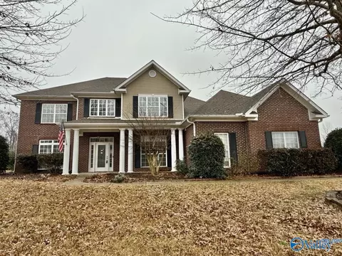 2700 Cobble Dr, Owens Cross Roads, AL 35763