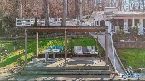 4408 Leaning Beech Dr, Guntersville, AL 35976