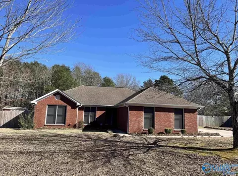 143 Cooper Dr, Huntsville, AL 35811
