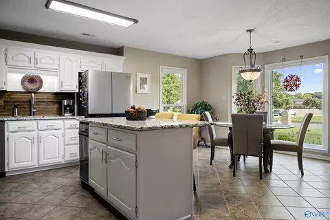 Kitchen - 197 Terry Ln, Trinity, AL 35673 photo 4 of 4